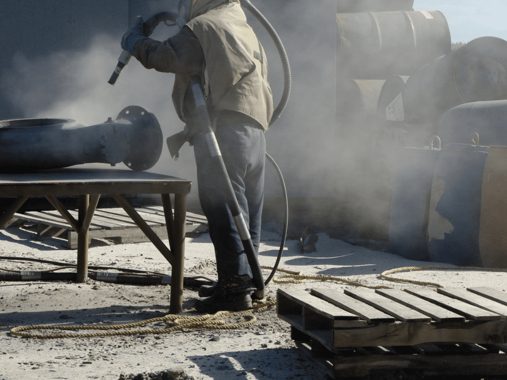 كيفية تنظيف الأنابيب وإعادة تبطينها بشكل احترافي باستخدام حلول فعّالة لتنظيف الأنابيب