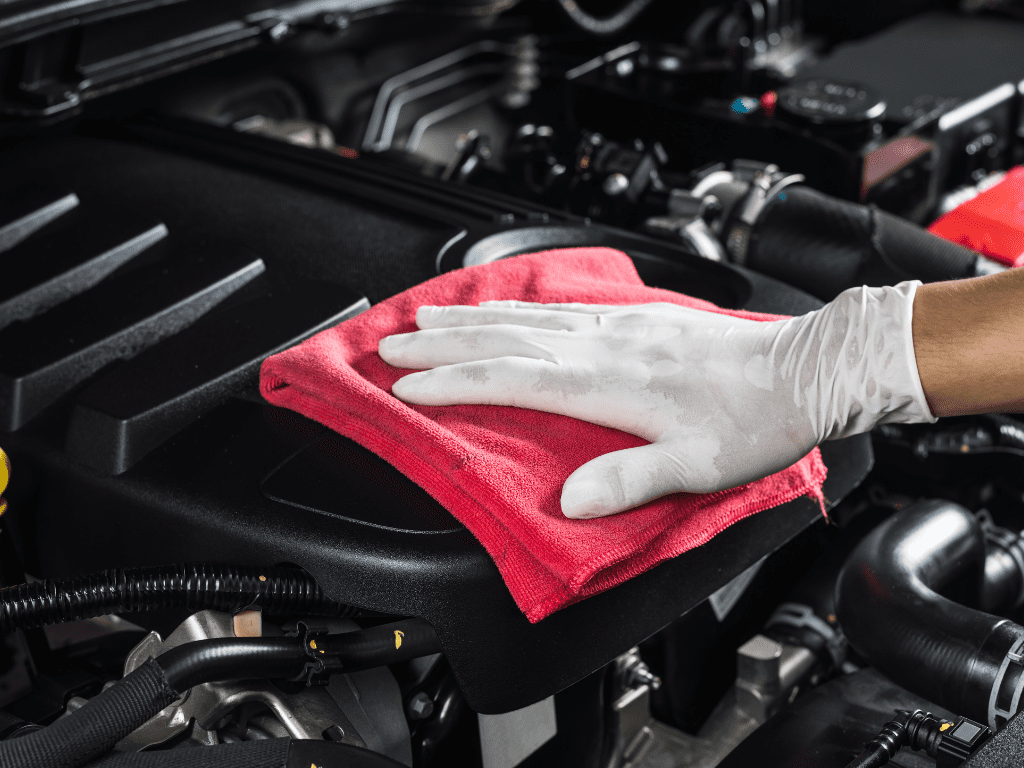 أهمية الاستخدام المنتظم لمنظف المحرك للمركبات التجارية