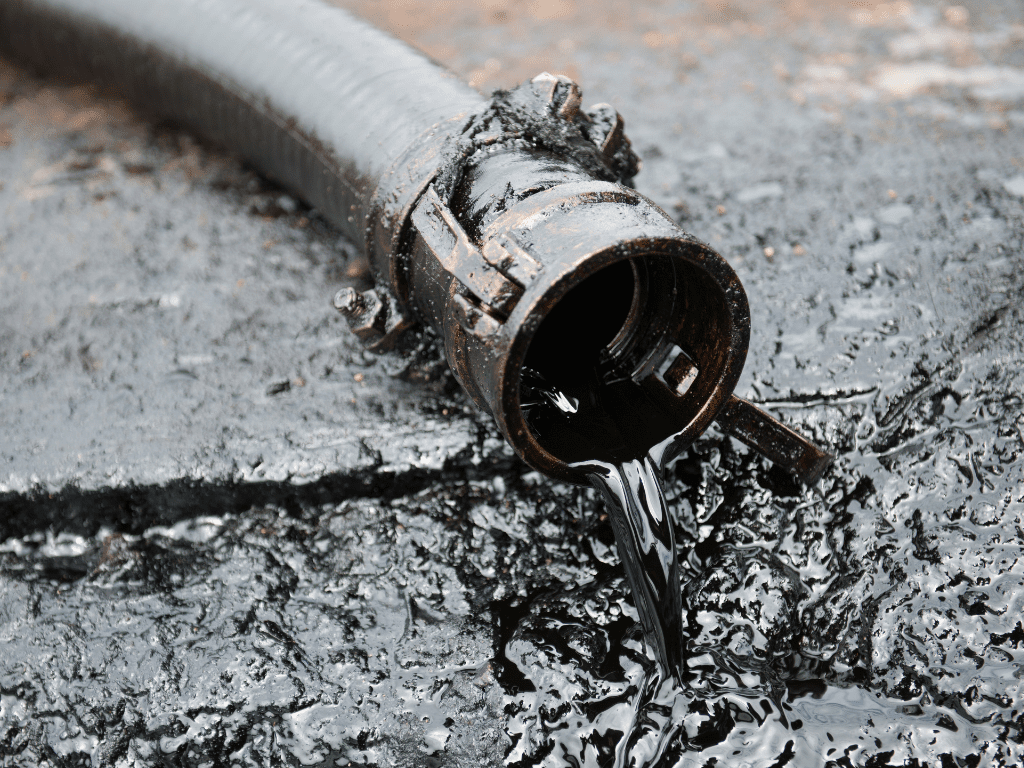 دور الذكاء الاصطناعي في التنبؤ ومنع تسرّب النفط من خطوط الأنابيب