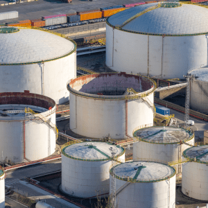 الدليل الكامل لتنظيف خزانات الزيت