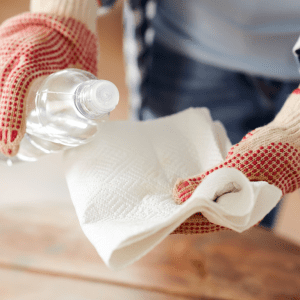 الدليل الشامل لأنواع المشتتات المستخدمة في تنظيف بقع الزيت